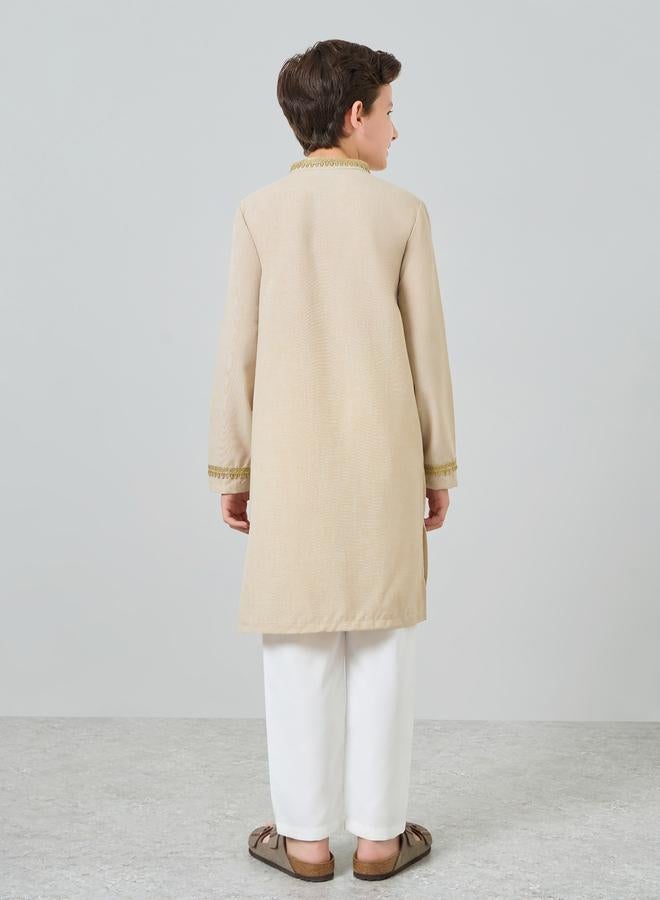 ستايلي مجموعة من كورتا مطرزة مع بنطال - Image 4